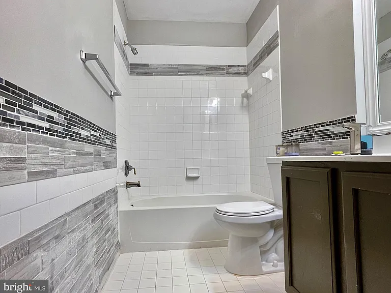 12402 Falconbridge Dr — Photo 17