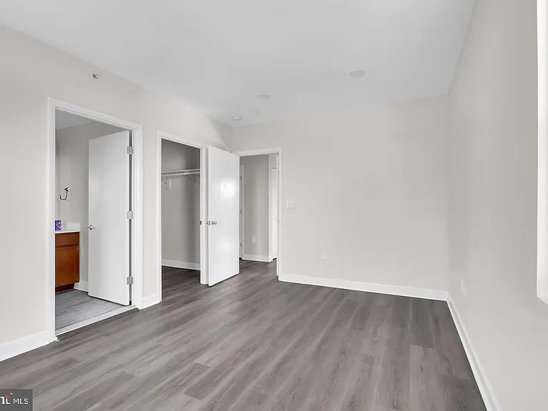 1800 28th Pl SE #201 — Photo 9