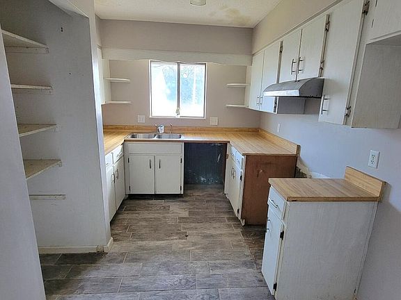 2nd image of 4 Bogey Cir