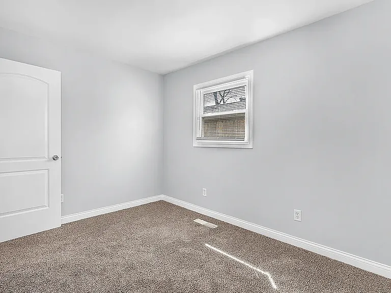 1 Fort St #7 — Photo 3