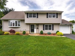 13 June Way, Middlesex, NJ 08846