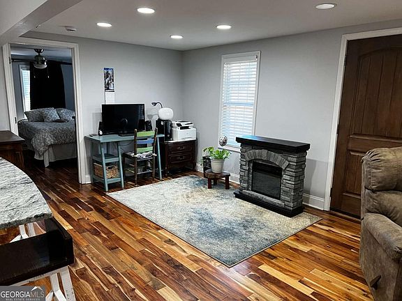 4th image of 322 Goat Rd NW