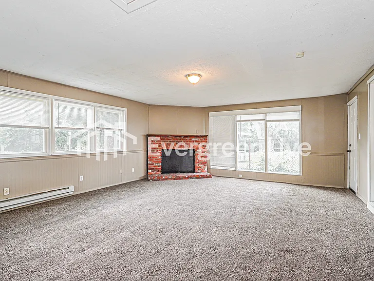5050 Fullerton Dr — Photo 9