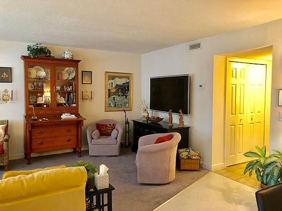 5th image of 1800 Park Ave APT 235
