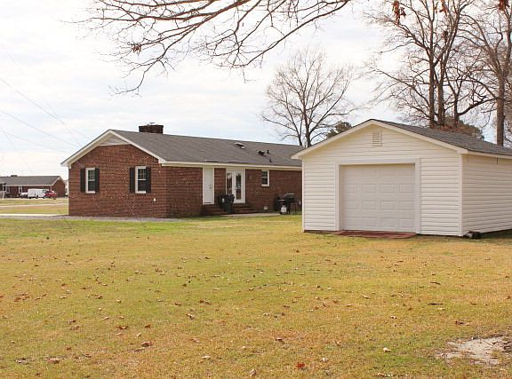 2nd image of 303 Woodside Dr