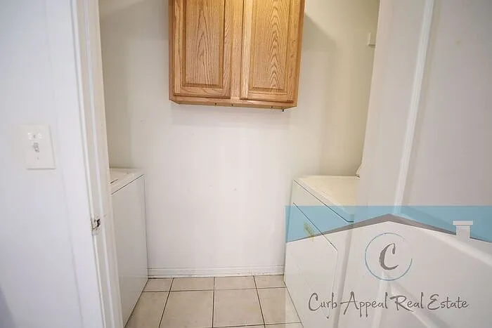 4004 Cobblestone Cir — Photo 11
