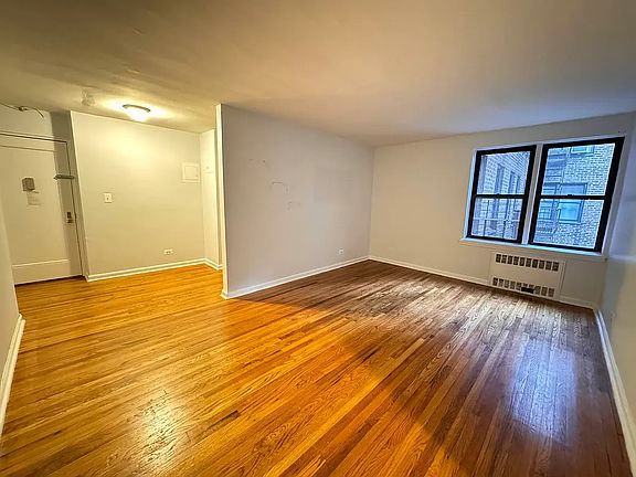 3rd image of 117-14 Union Tpke #6