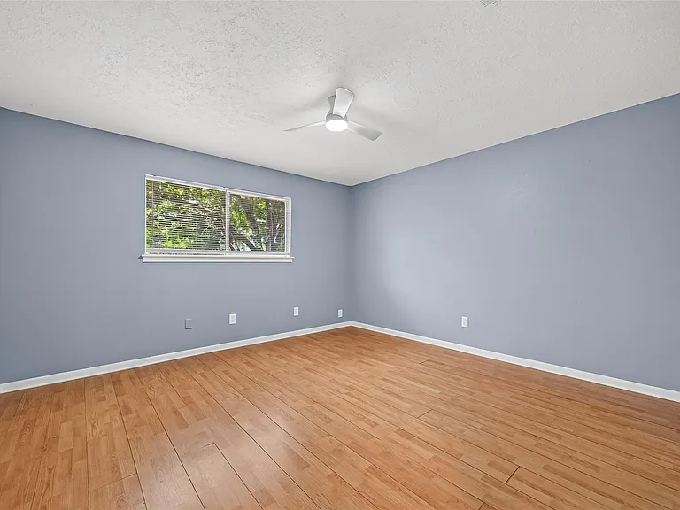 6715 Greenvale Ln — Photo 35