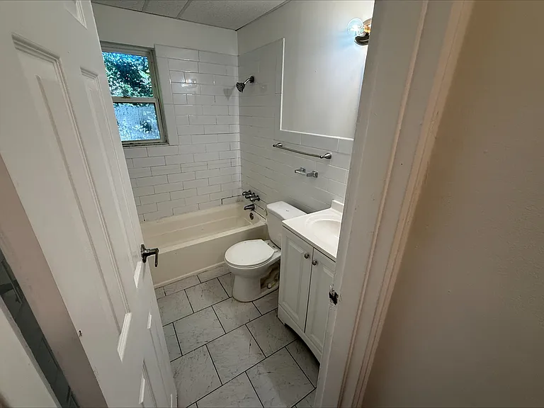 370 Bath Ave #49 — Photo 7