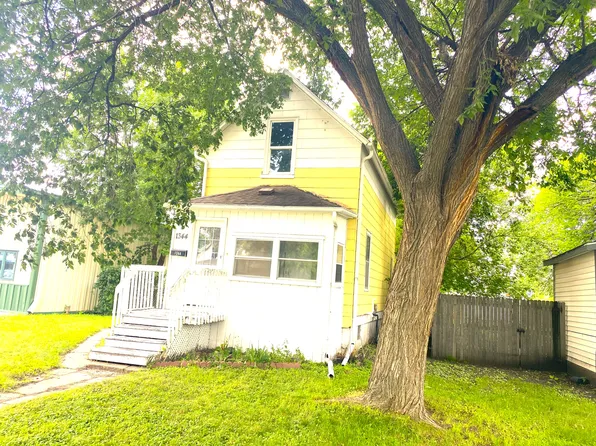 1344 1st Ave N, Fargo, ND 58102