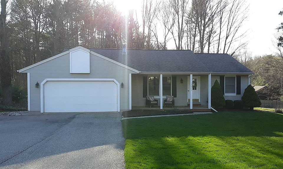 1st image of 13655 Lakeshore Dr