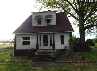 8703 Columbia Rd, Olmsted Falls, OH 44138