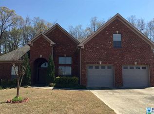 124 Parliament Rd, Maylene, AL 35114