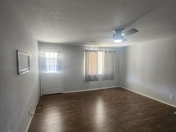 5th image of 1032 Muriel St NE