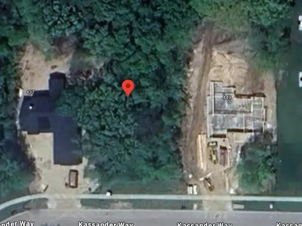 443 Kassander Way #103, Oregon, WI 53575