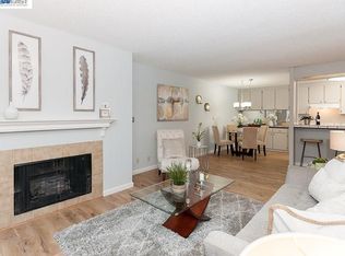 955 Shorepoint Ct APT 105, Alameda, CA 94501