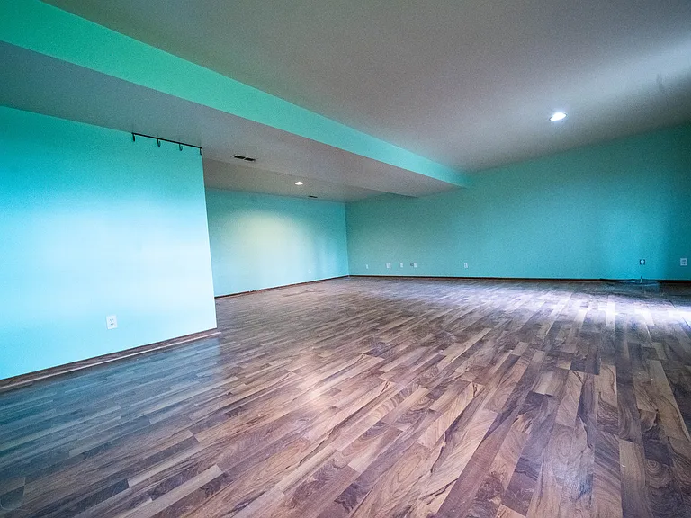 3516 Kings Lair Dr — Photo 20