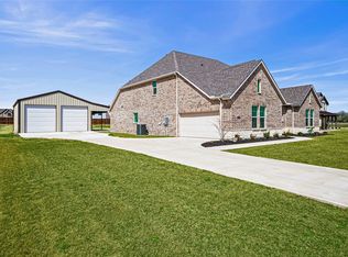 197 Spanish Moss Trl, Rhome, TX 76078