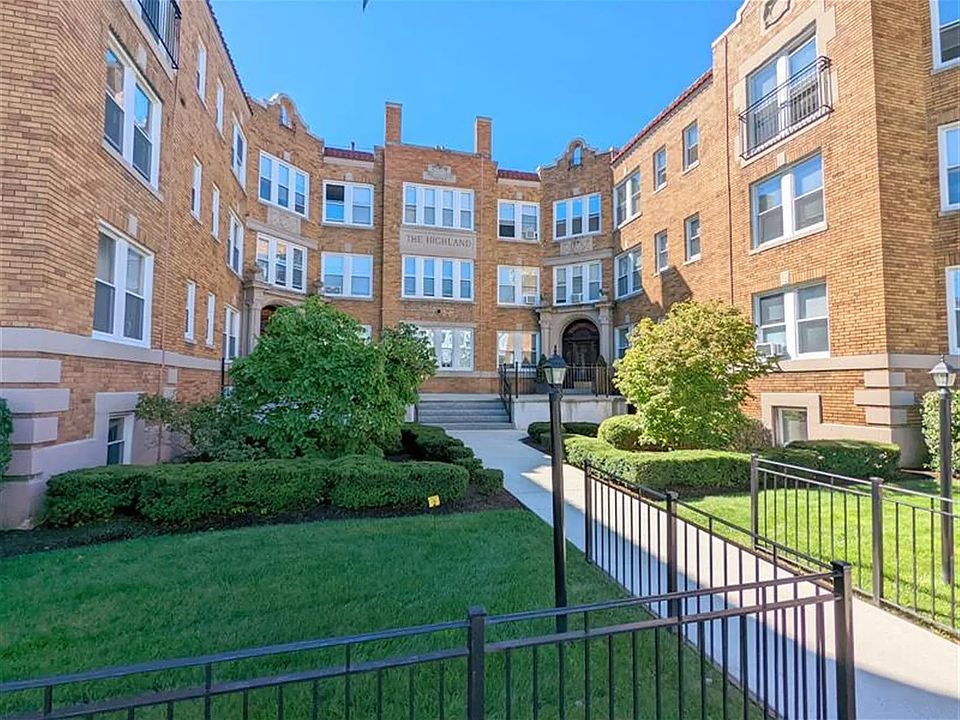 1st image of 172 Maple St APT 303
