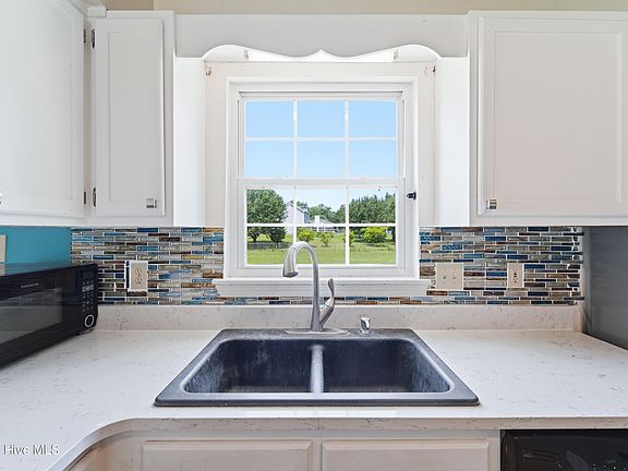 4th image of 310 Steller Road