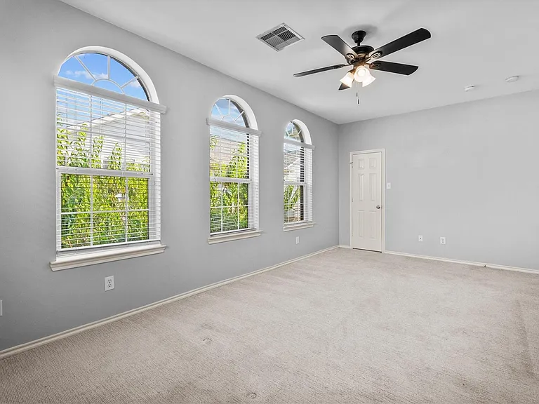 2131 Kemah Village Dr — Photo 28