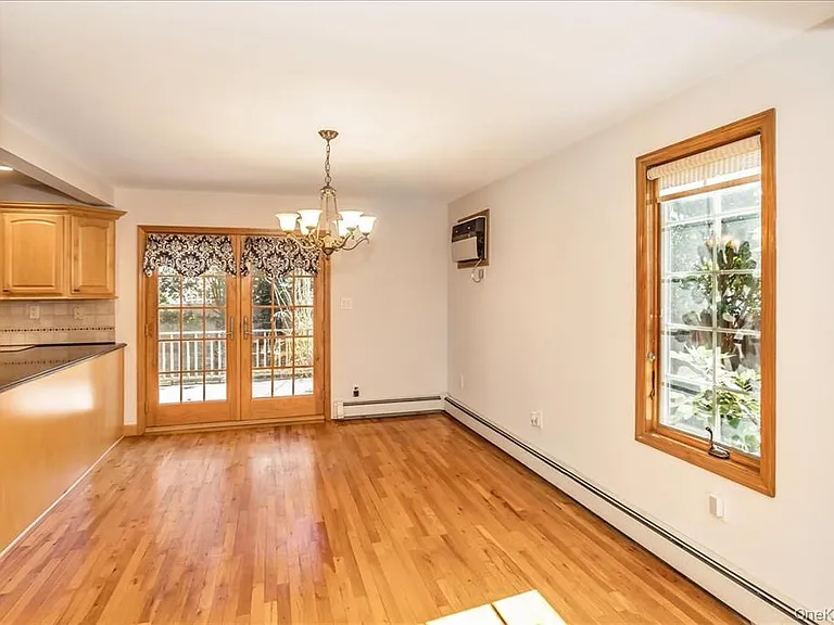 2186 McClellan St — Photo 5