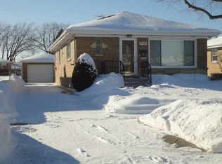 8628 N Ozanam Ave, Niles, IL 60714
