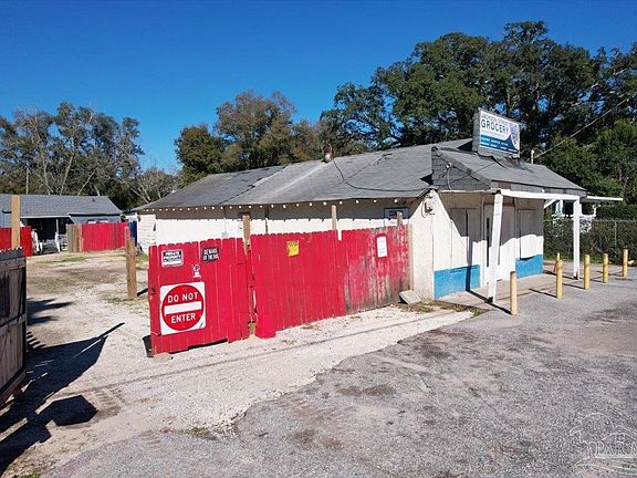 4th image of 3704 W Jackson St