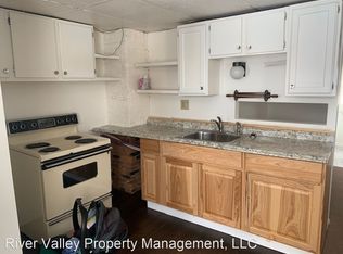 4 Mill Rd APT F, North Springfield, VT 05150