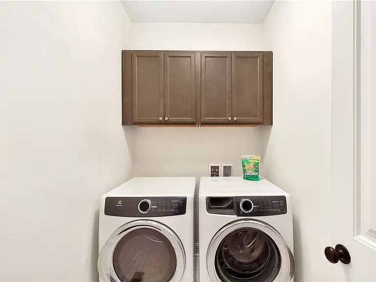 510 Mariners Cir — Photo 24