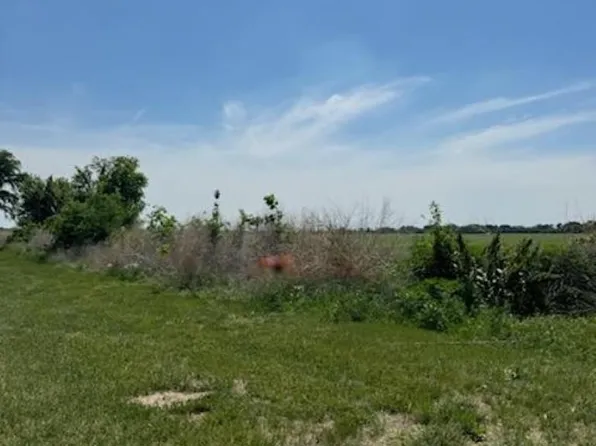 3651 Flatwater Dr, South Sioux City, NE 68776