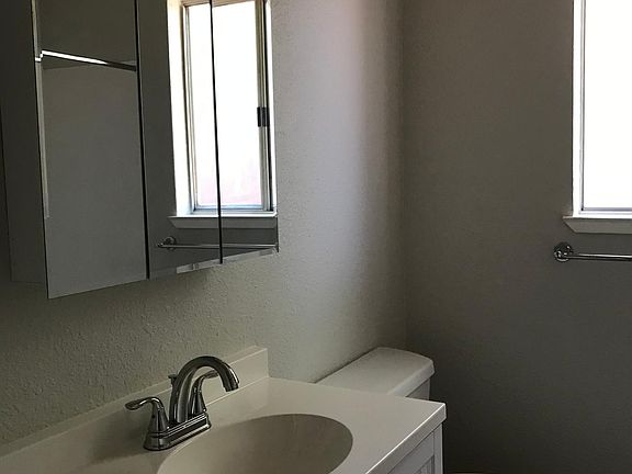 5th image of 4806 Gate Way