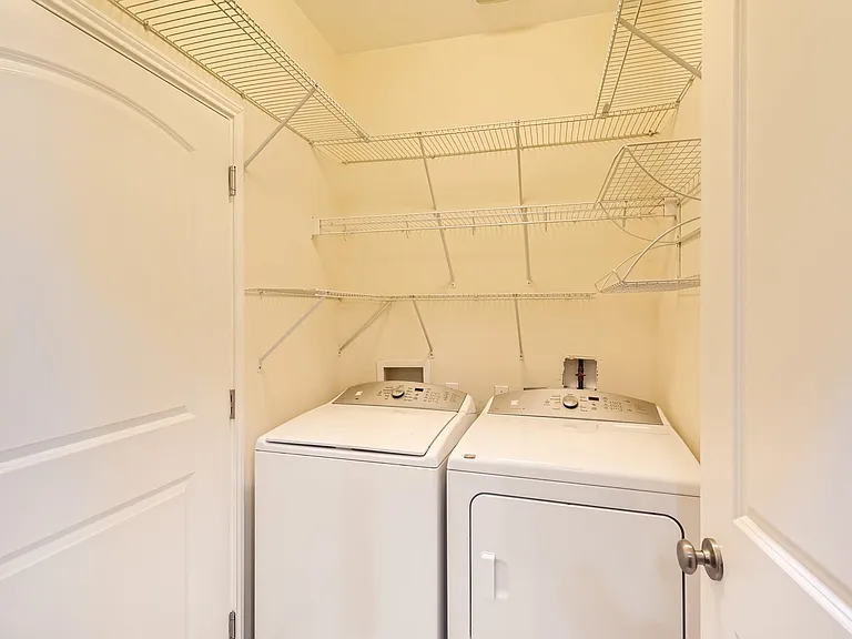 2210 Onion Creek Pkwy #402 — Photo 22
