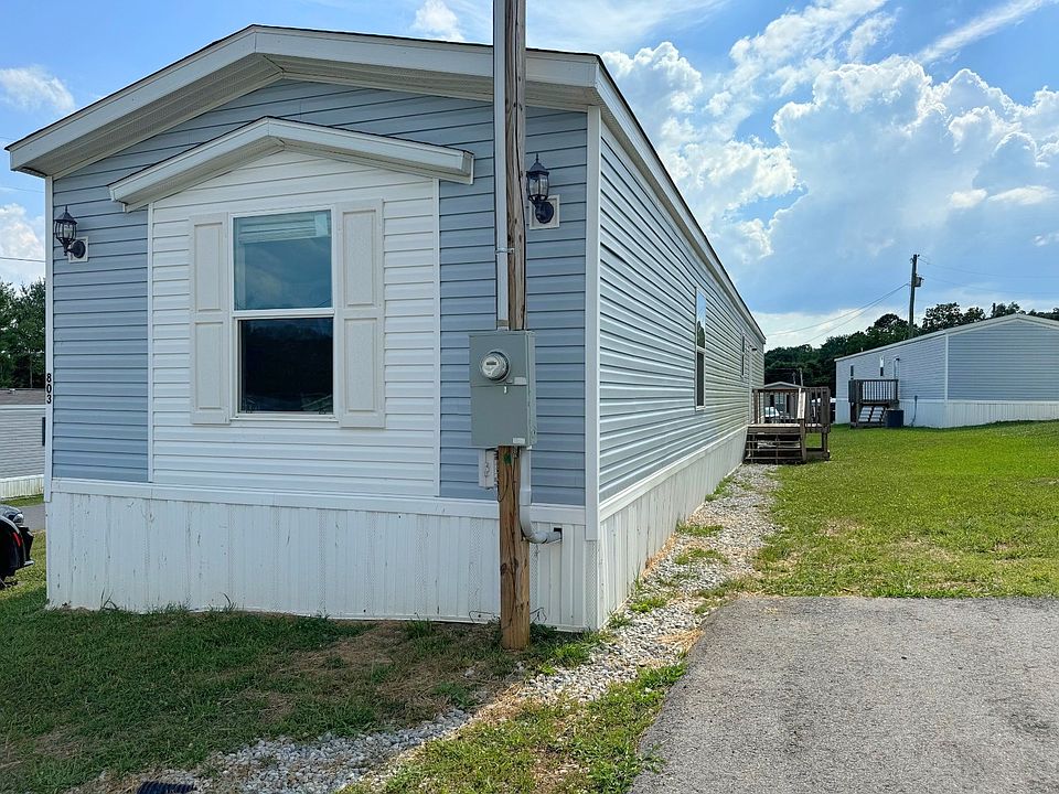 1st image of 803 Austin Way