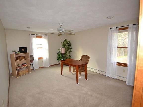 5th image of 60 Dana Dr