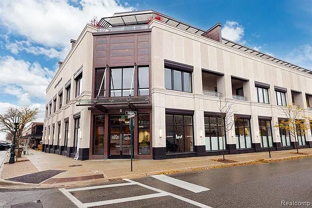 400 S Old Woodward Ave #305