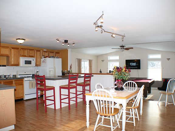 4th image of 8393 Warbler Way