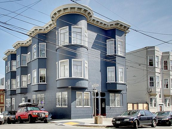 2nd image of 840 Greenwich St #2