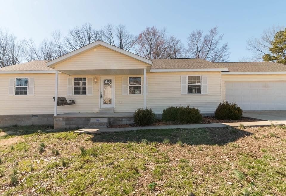 1st image of 646 Sunny Valley Ln