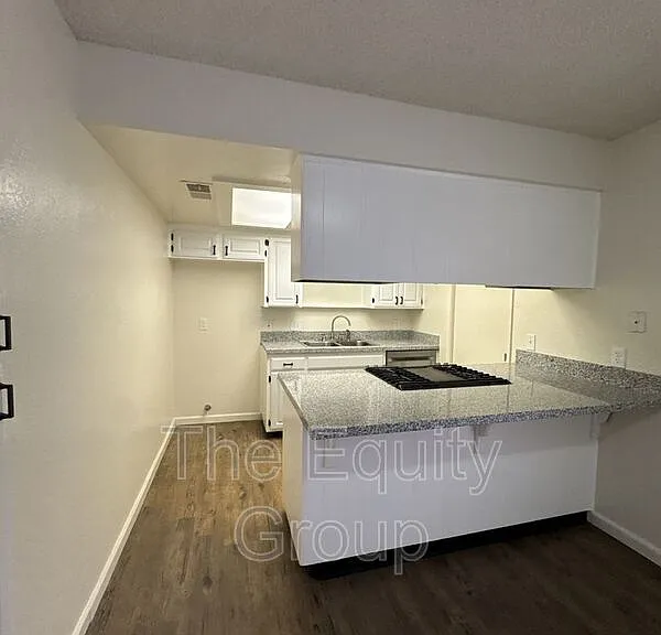 148 S Peppertree St — Photo 10