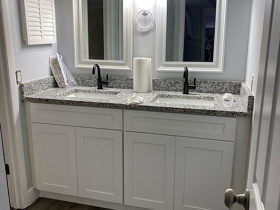 master bath w instant hot water