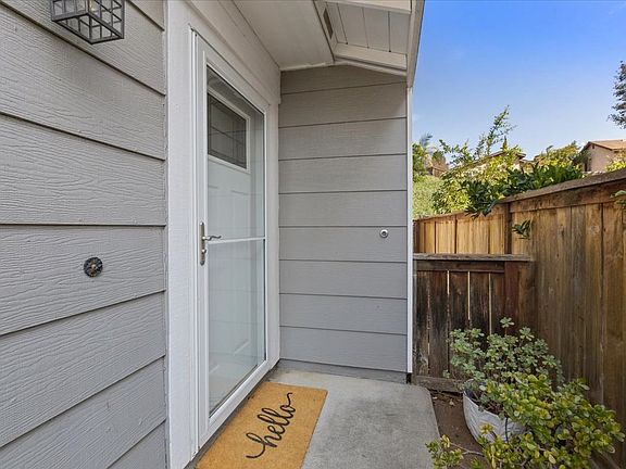 3rd image of 274 Boleroridge Pl