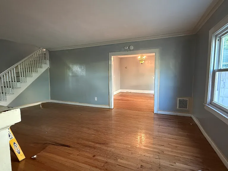 2625 E Fayette St — Photo 2