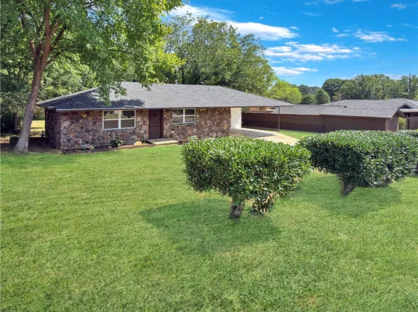 104 NW 16th St, Atkins, AR 72823
