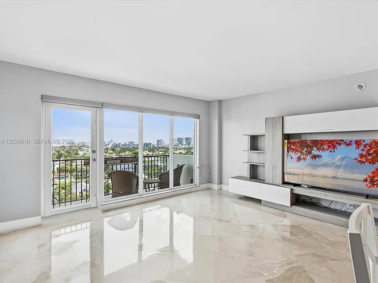 340 Sunset Dr #1407 — Photo 6