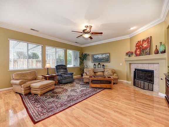 4th image of 1601 Snow Goose Way