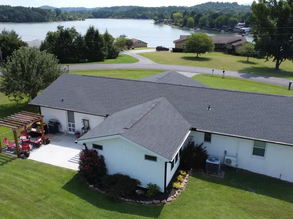 1679 Brookview Dr, Dandridge, TN 37725