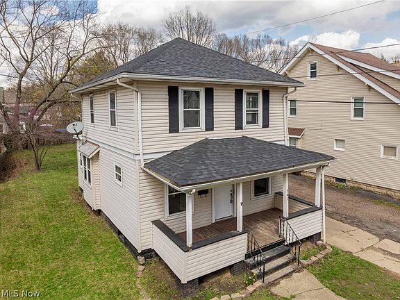 3rd image of 341 E Archwood Ave