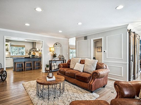 5th image of 6809 S Niagara Court