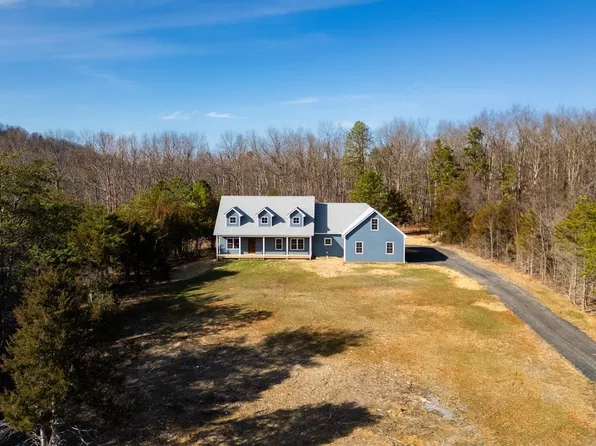 10 Mikes Knob Ln, Waynesboro, VA 22980